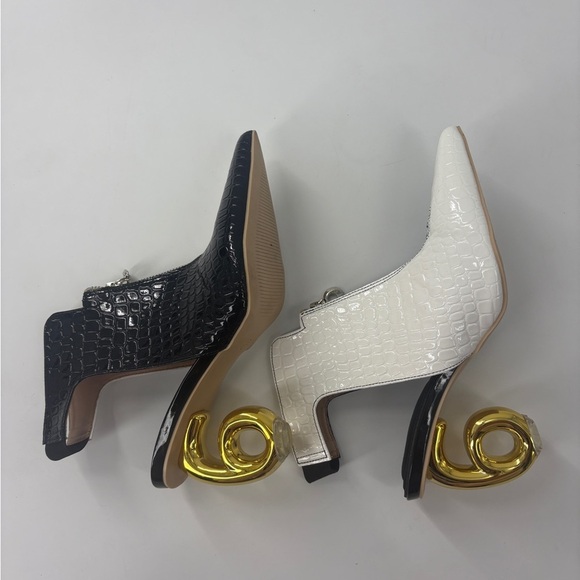 Chic Black and White Ankle Boots - Picture 12 of 13